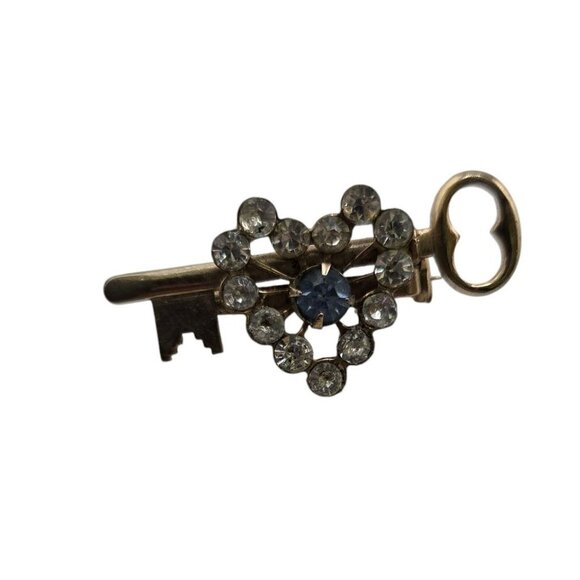 Vintage Rhinestone Heart Key Brooch (A8105) - Picture 4 of 6